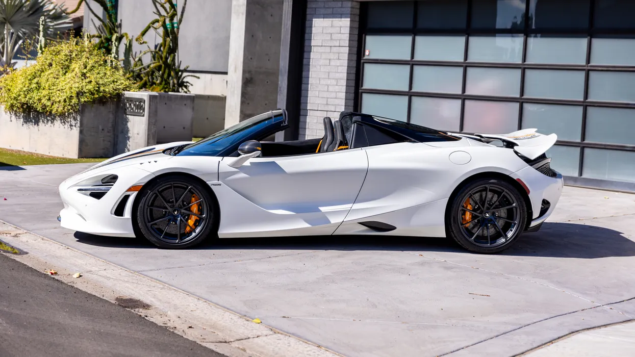 1C500BC7-3F5D-4B67-86E2-