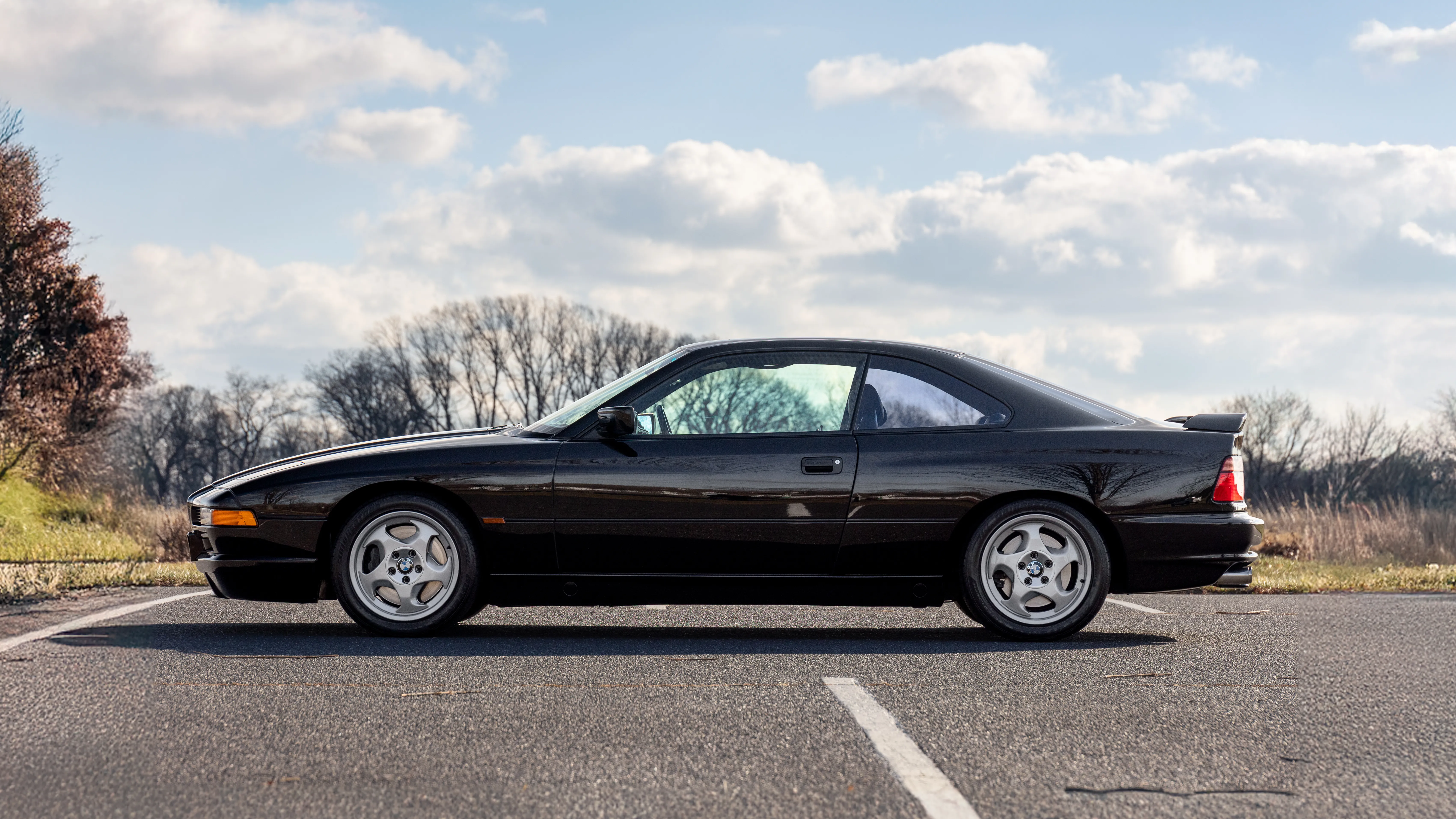 DCT BMW 850 CSi 改 This Modified 1992 BMW 850i Is a Dreamy BMW Parts-Bin