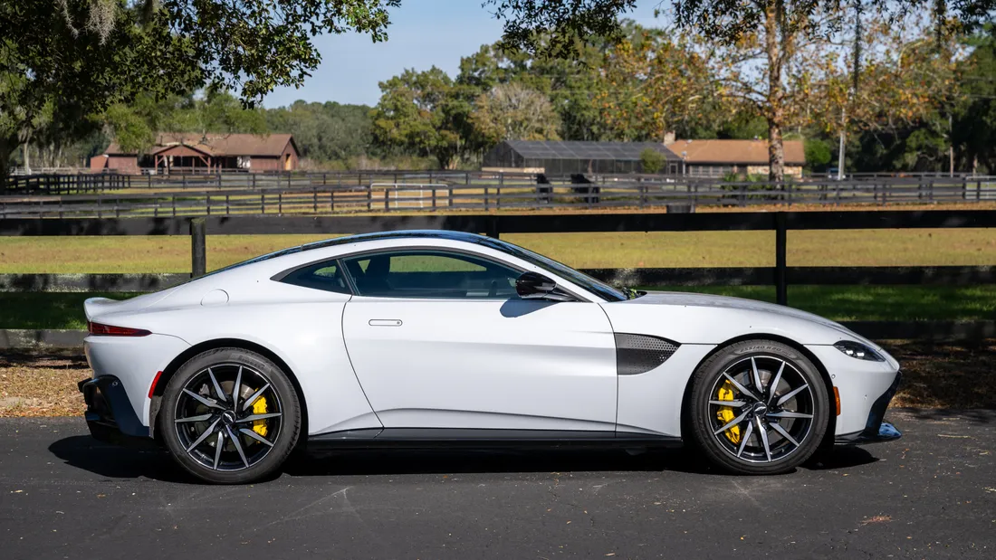 2019 Aston Martin Vantage: market value and price history