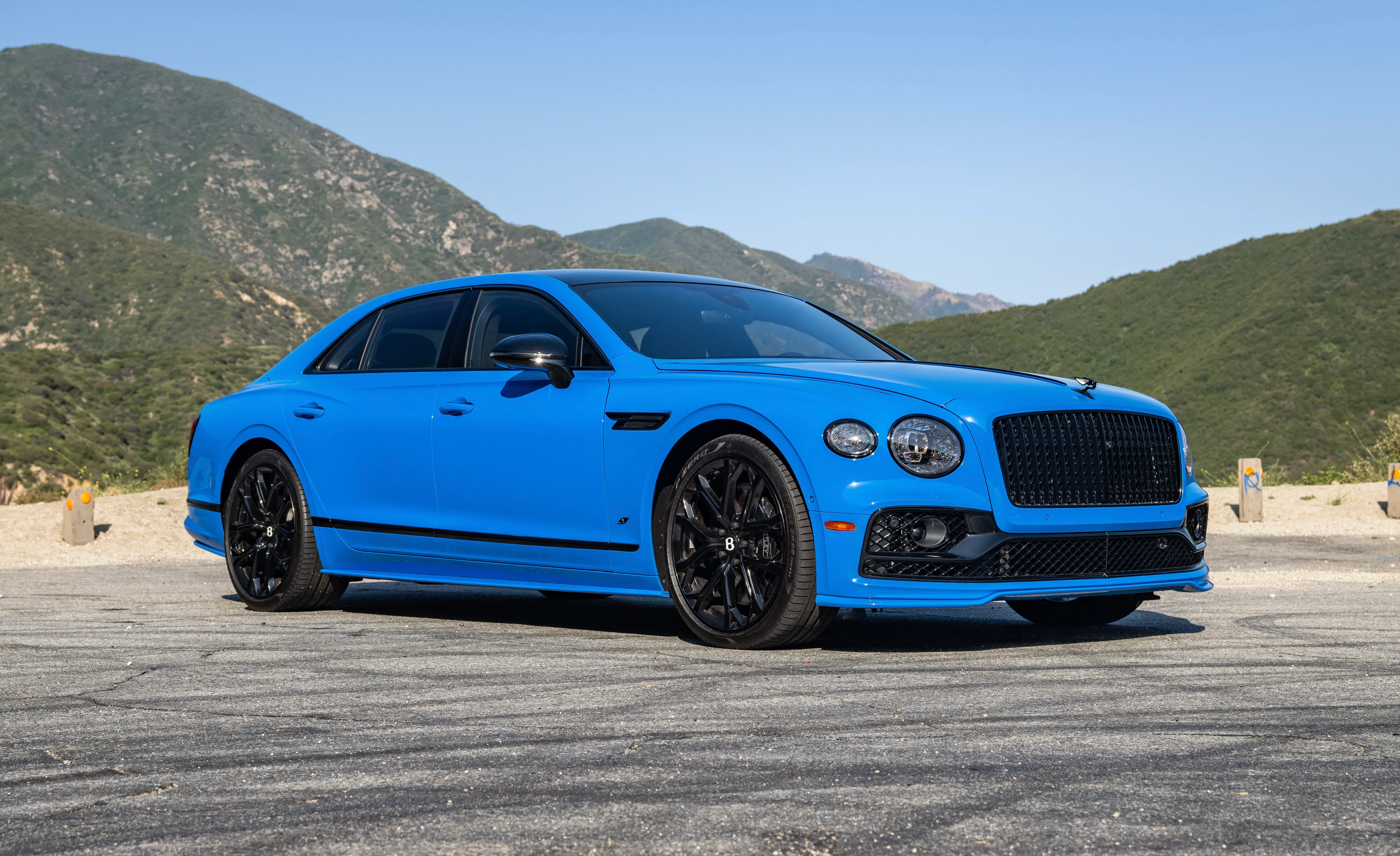 2023 Bentley Flying Spur — market value and price history