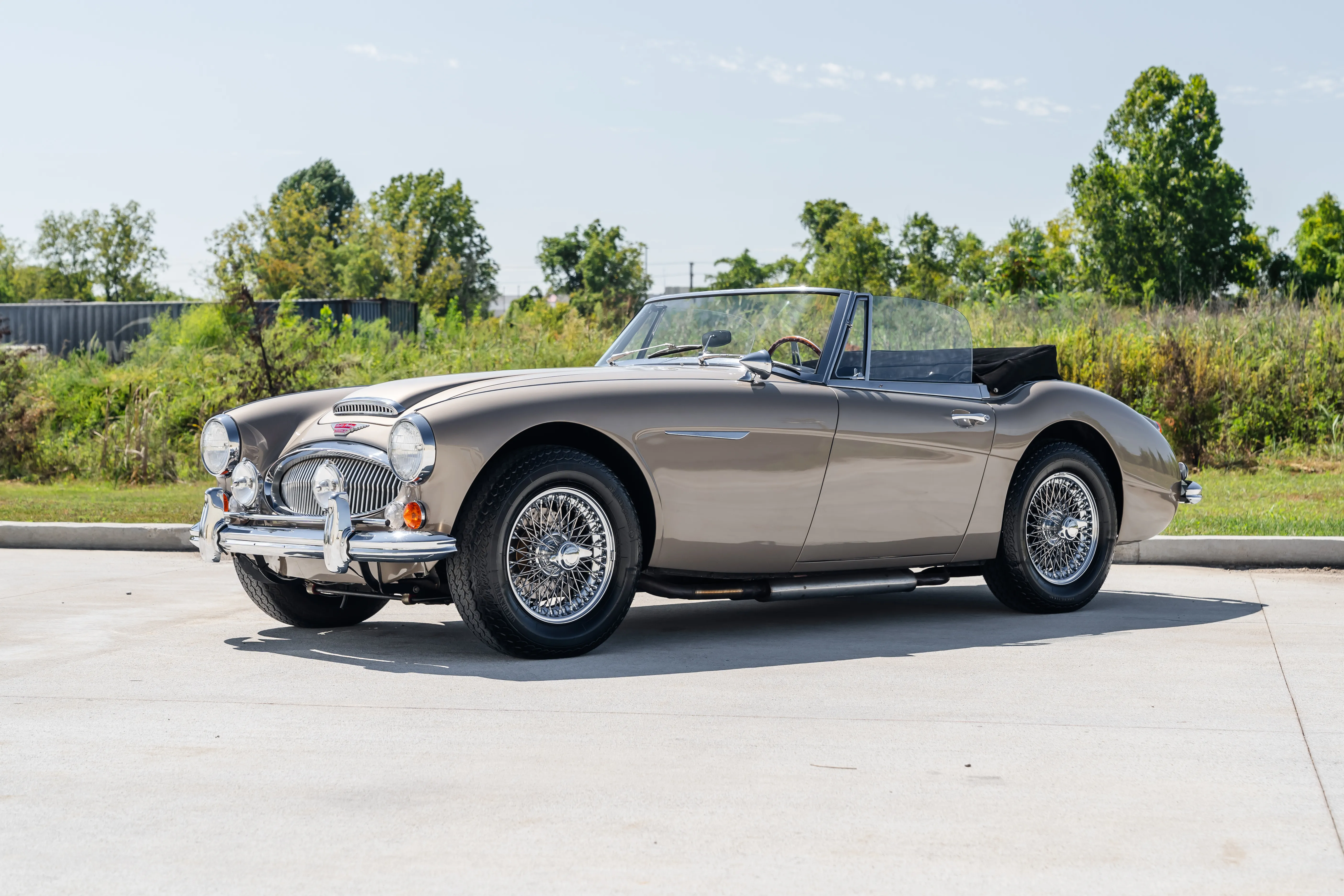 マロン 1967 Austin-Healey 3000 Mk III BJ8 Sports Convertible